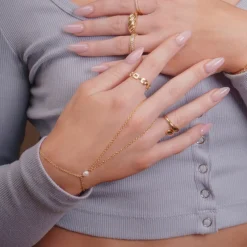 She's A Pearl Hand Chain^Evry Jewels Discount